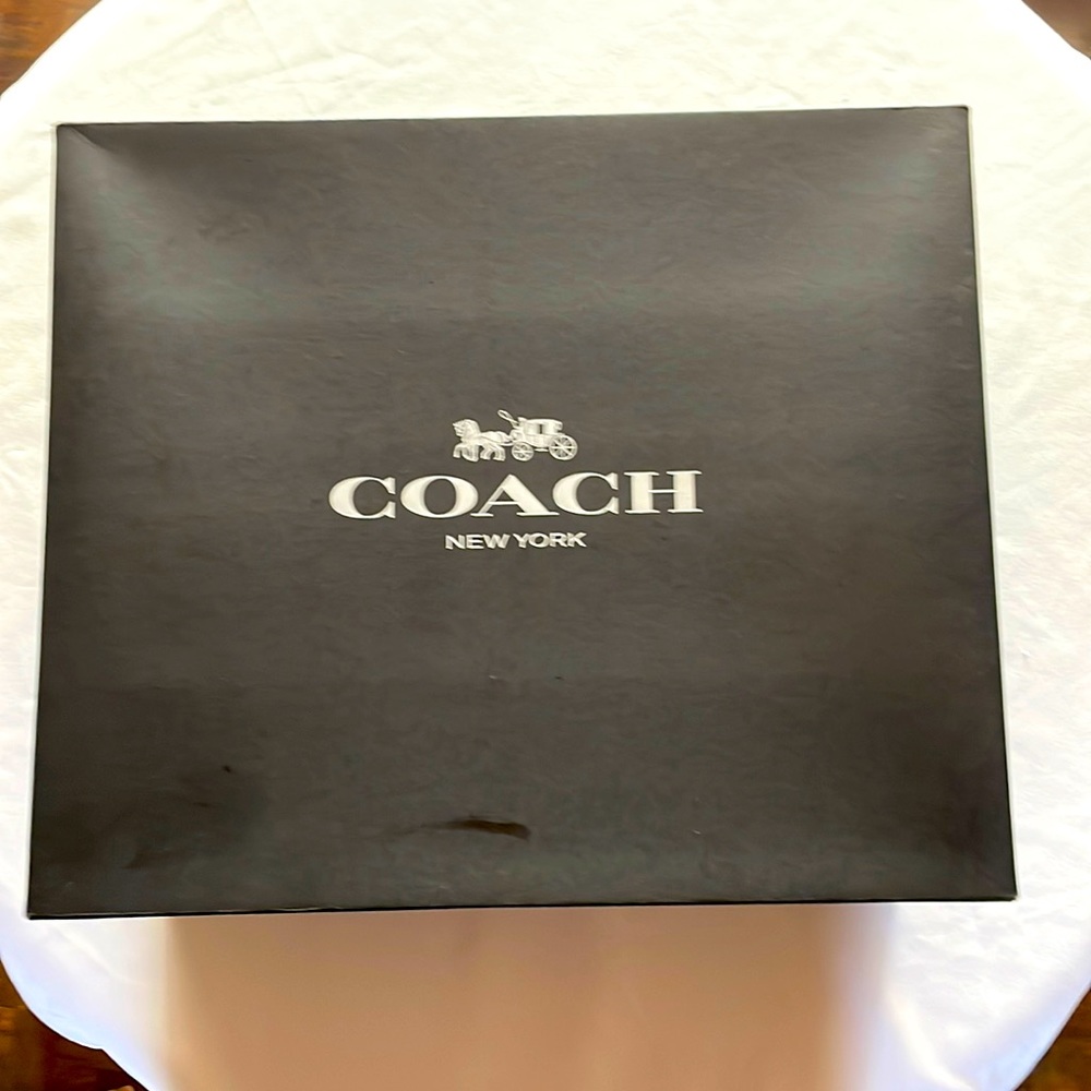 Giant coach box and bag black
